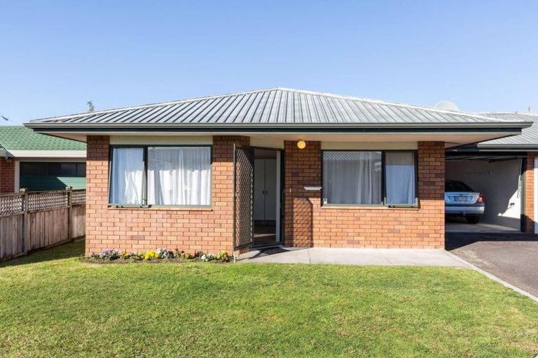 Photo of property in 1/42 Sanders Avenue, Westown, New Plymouth, 4310