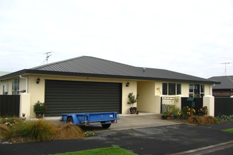 Photo of property in 48 Silverstream Drive, Mosgiel, 9024