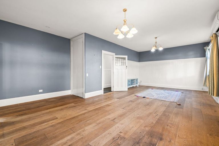 Photo of property in 243 Edgeware Road, Edgeware, Christchurch, 8013