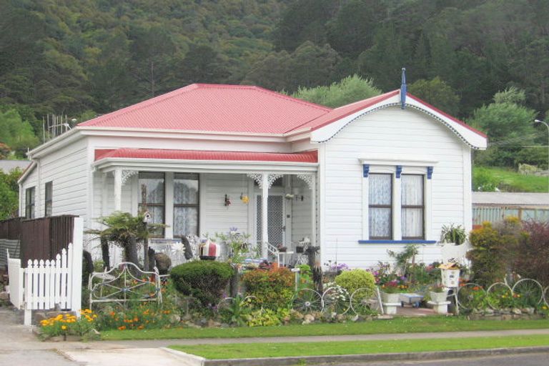 Photo of property in 20 Rewi Street, Te Aroha, 3320
