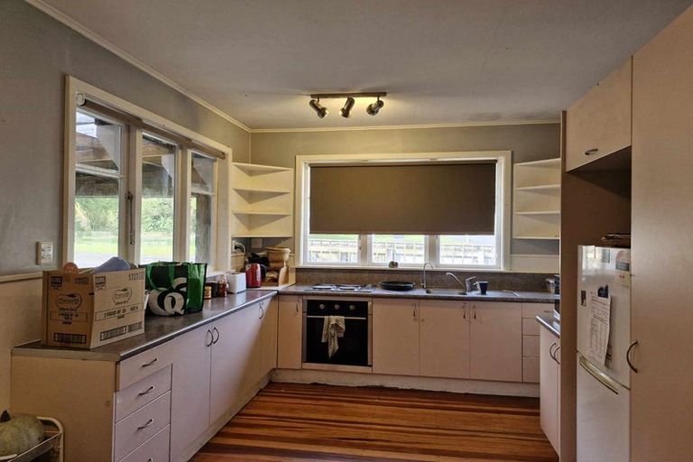 Photo of property in 3 Upjohn Street, Brooklands, New Plymouth, 4310