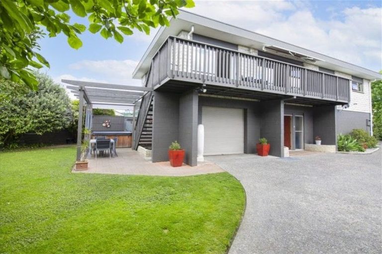 Photo of property in 34 Anderson Road, Taradale, Napier, 4112