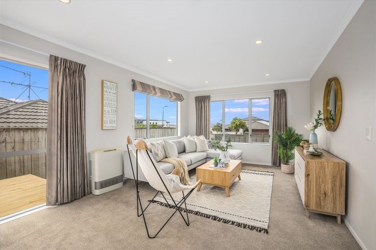 Photo of property in 25 Milford Street, Aotea, Porirua, 5024