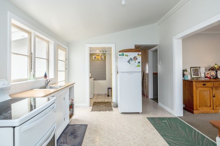 Photo of property in 6 Victoria Street, Carterton, 5713