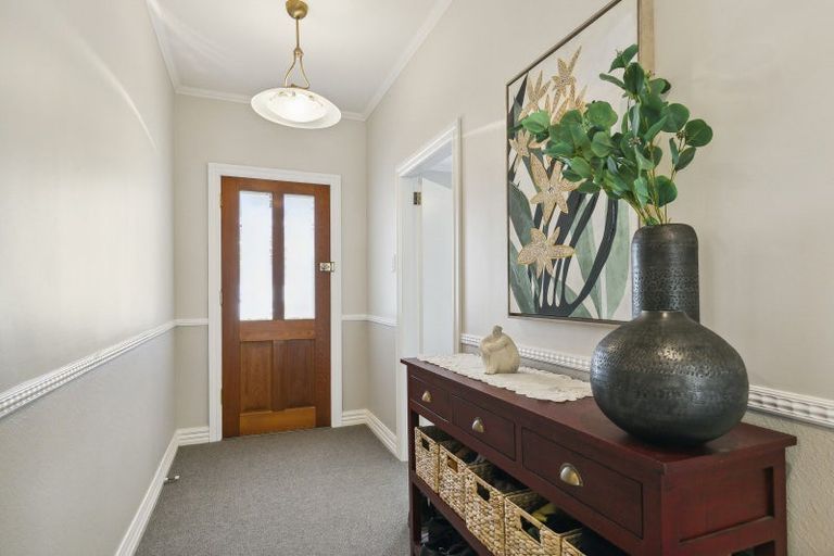 Photo of property in 73 Oxford Street, Tawa, Wellington, 5028