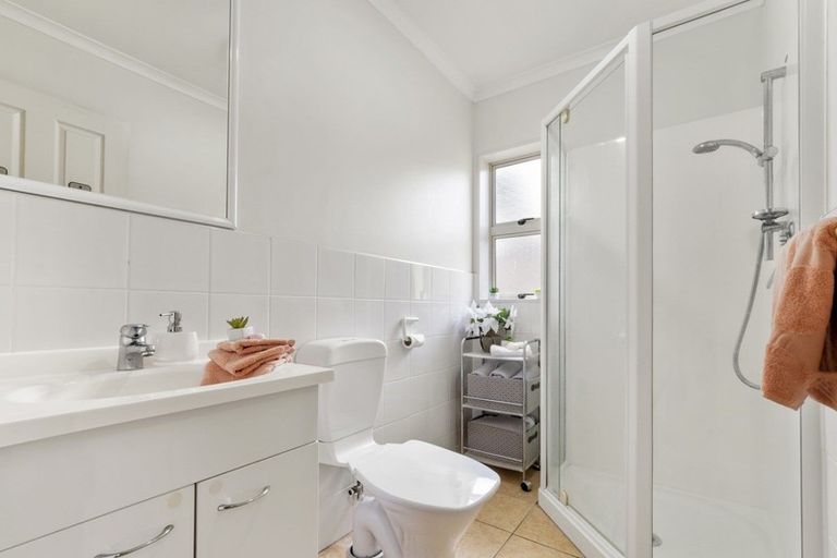 Photo of property in 11 Mcburney Place, Mangere East, Auckland, 2024