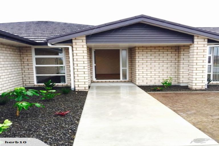 Photo of property in 1 Cupples Street, Papamoa Beach, Papamoa, 3118