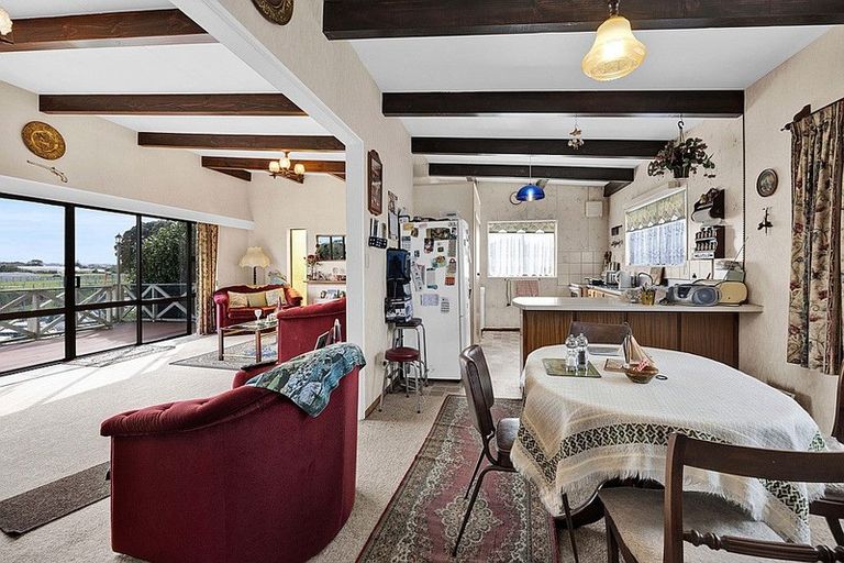 Photo of property in 10 Green Lane, Hawera, 4610