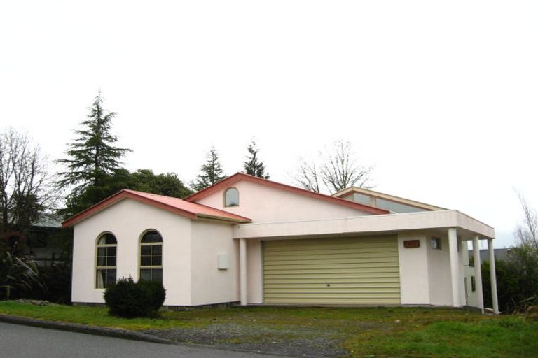 Photo of property in 42 Korua Street, Moana, 7872