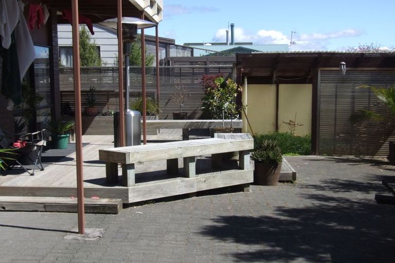 Photo of property in 2 Kempton Place, Richmond Heights, Taupo, 3330