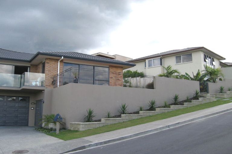 Photo of property in 3 Graceview Way, West Harbour, Auckland, 0618