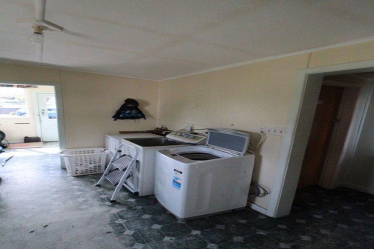 Photo of property in 2 Laura Street, Lumsden, 9730