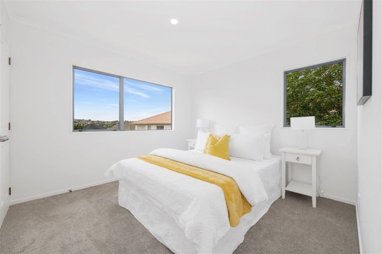 Photo of property in 2/10 Casabella Court, Northpark, Auckland, 2013