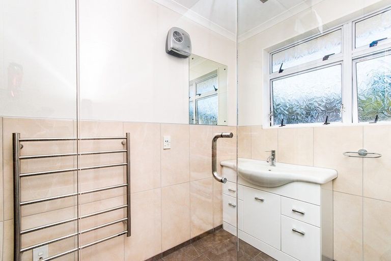 Photo of property in 11 Carl Avenue, Havelock North, 4130