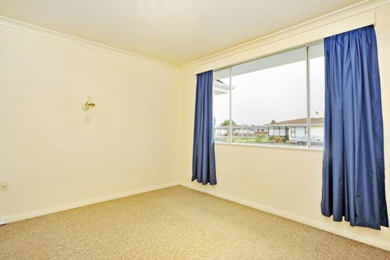 Photo of property in 2 Nairn Crescent, Awapuni, Palmerston North, 4412