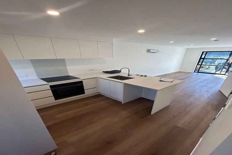 Photo of property in 22 Jabuka Street, Glen Eden, Auckland, 0602