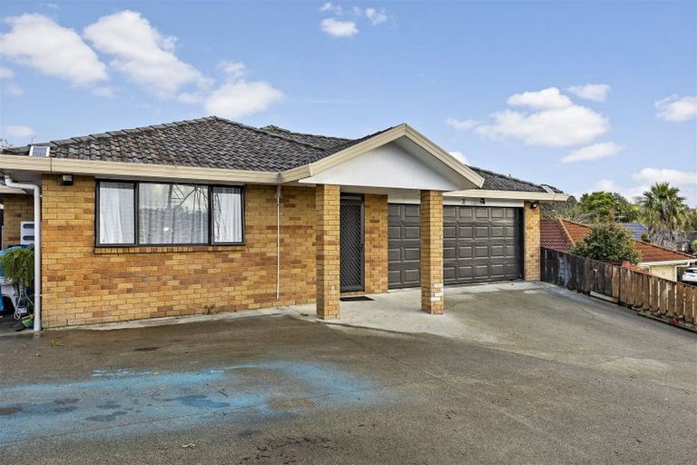 Photo of property in 3 Jever Place, Massey, Auckland, 0614