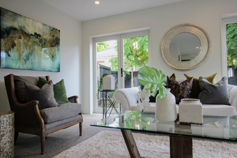 Photo of property in 12 Pecan Place, Avondale, Auckland, 0600