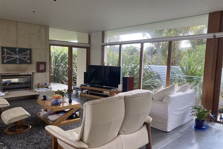 Photo of property in 59 Te Wharau Drive, Greenhithe, Auckland, 0632