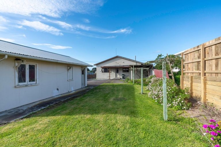 Photo of property in 15 Tasman Road, Otaki Beach, Otaki, 5512