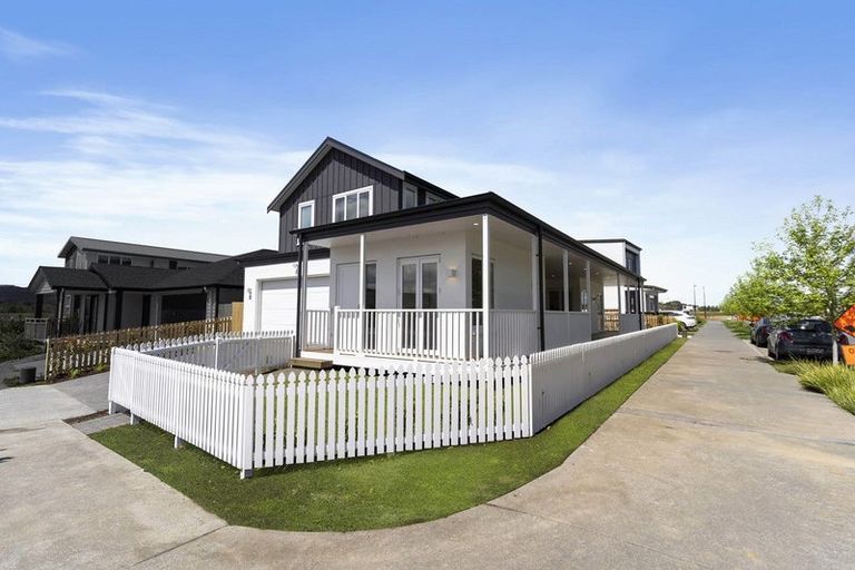 Photo of property in 6 Tiaki Lane, Karaka, Papakura, 2113