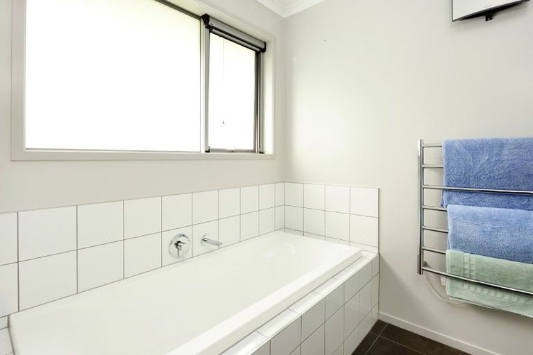 Photo of property in 23 Woodstock Place, Stoke, Nelson, 7011