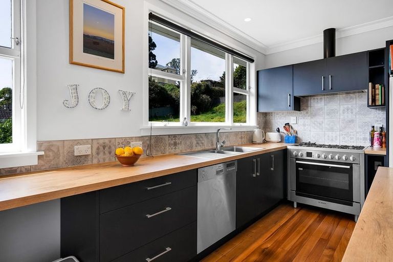 Photo of property in 223 Powderham Street, New Plymouth, 4310