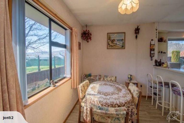 Photo of property in 15 Westmoreland Place, Cromwell, 9310