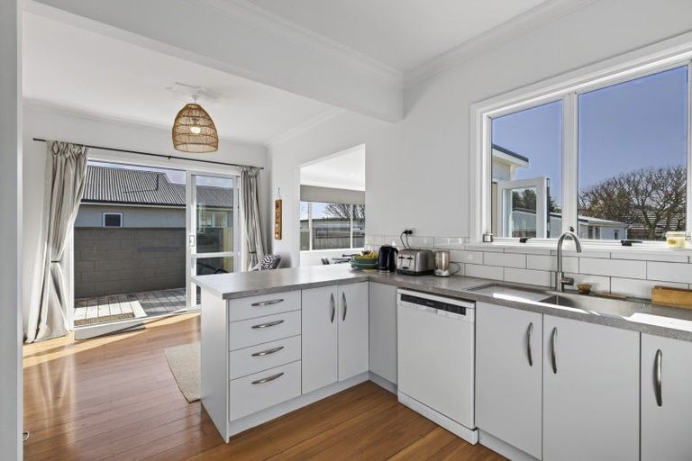 Photo of property in 319 Carrington Street, Vogeltown, New Plymouth, 4310