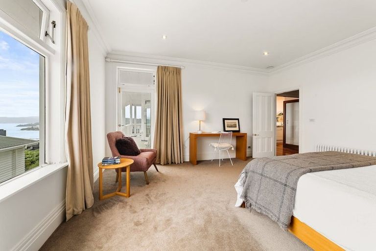 Photo of property in 8 Central Terrace, Kelburn, Wellington, 6012