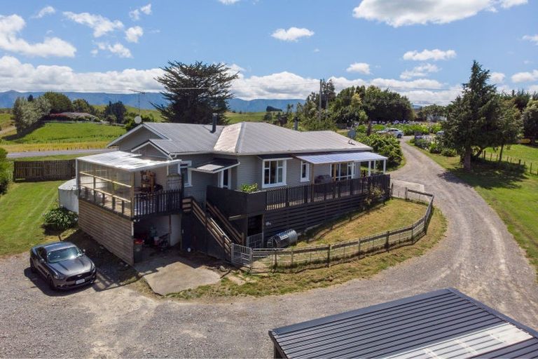 Photo of property in 133 Adelaide Road, Dannevirke, 4930