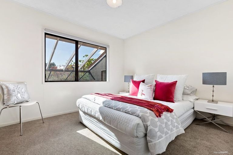 Photo of property in 29 Bellbird Rise, Murrays Bay, Auckland, 0630