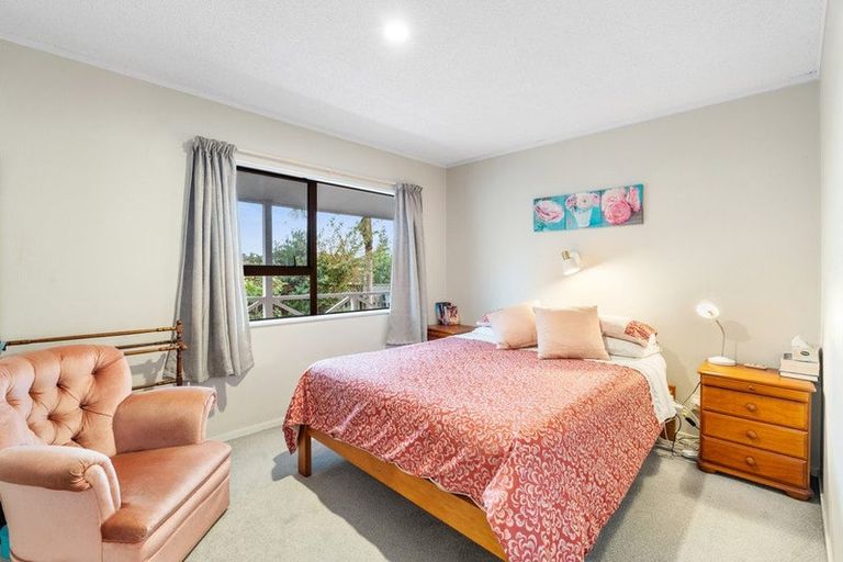 Photo of property in 143 Florence Avenue, Orewa, 0931