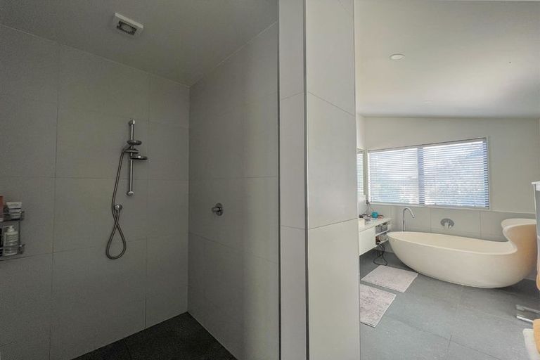 Photo of property in 9a Beacon Avenue, Campbells Bay, Auckland, 0630