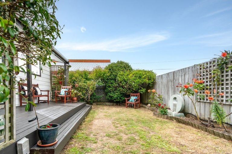 Photo of property in 14 Aparima Avenue, Miramar, Wellington, 6022