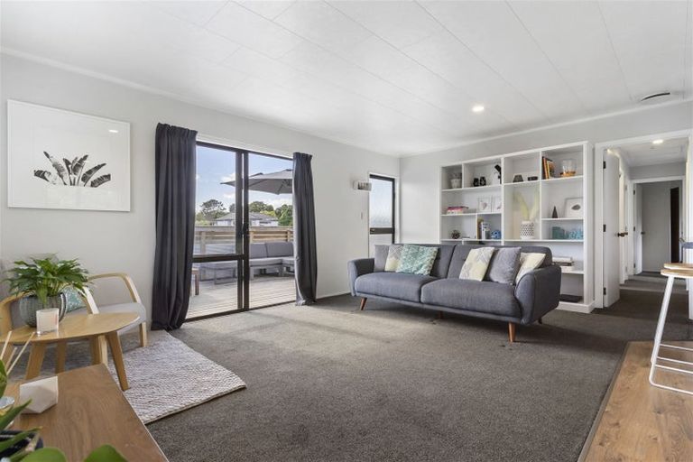 Photo of property in 1/8 Brookfield Road, Te Atatu Peninsula, Auckland, 0610