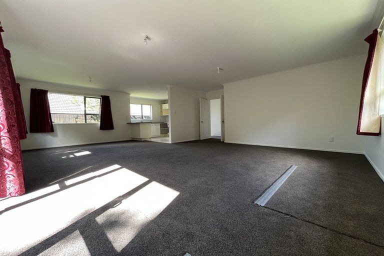Photo of property in 87b Triangle Road, Massey, Auckland, 0614