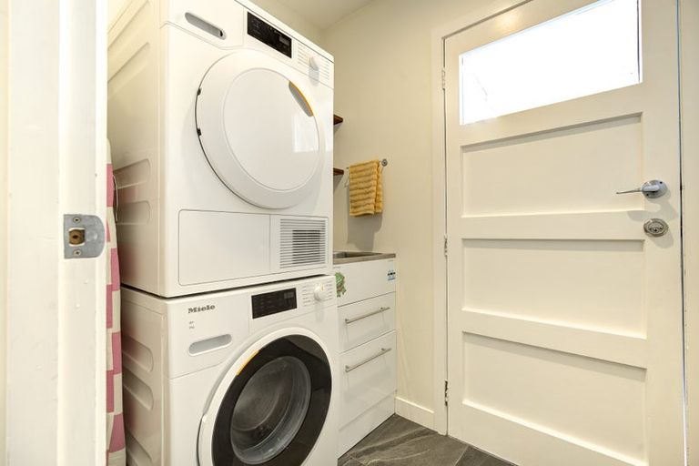 Photo of property in 893 Heaphy Terrace, Claudelands, Hamilton, 3214