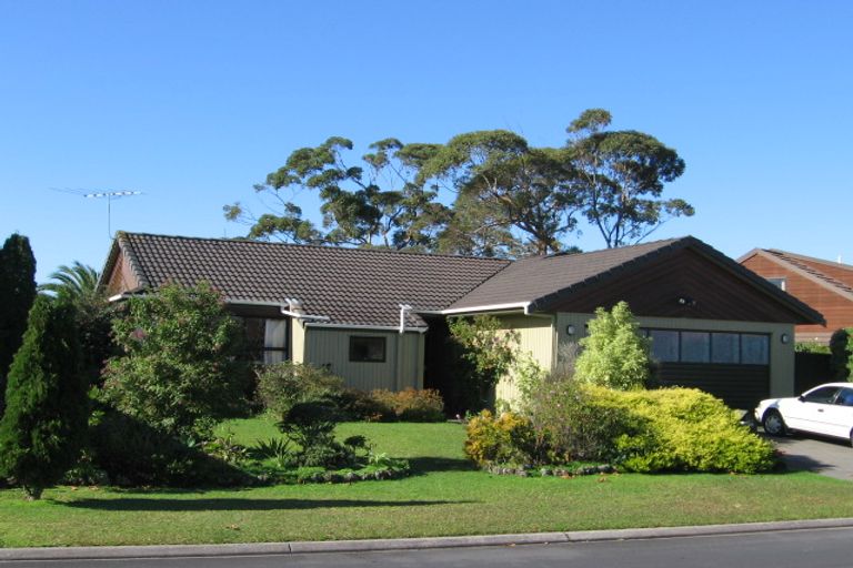 Photo of property in 50 Maygrove Drive, Orewa, 0931