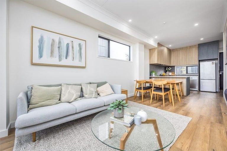 Photo of property in 42b Westgate Drive, Westgate, Auckland, 0614