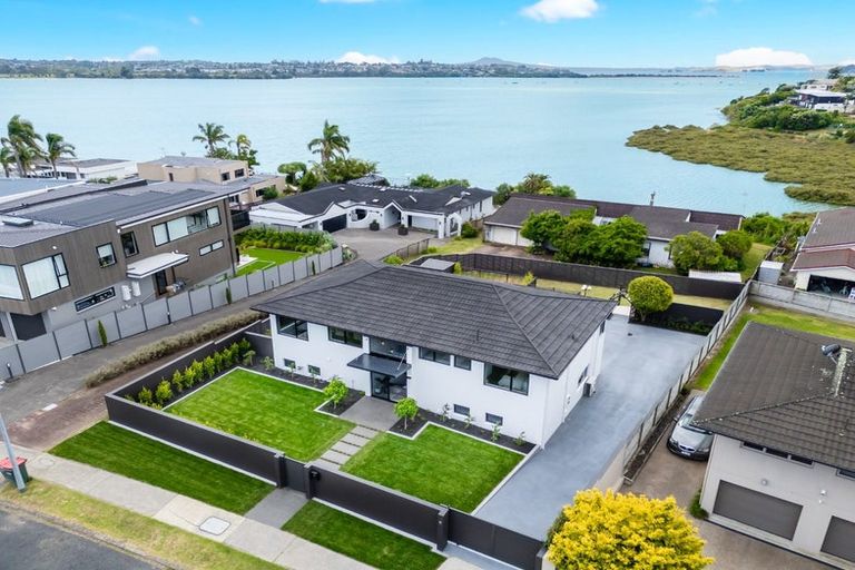 Photo of property in 114 Bramley Drive, Farm Cove, Auckland, 2012