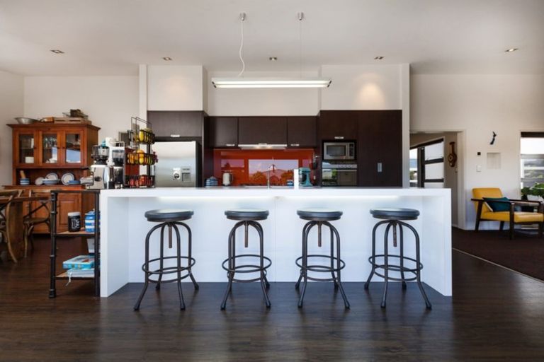 Photo of property in 28 Ainslee Street, Highlands Park, New Plymouth, 4312