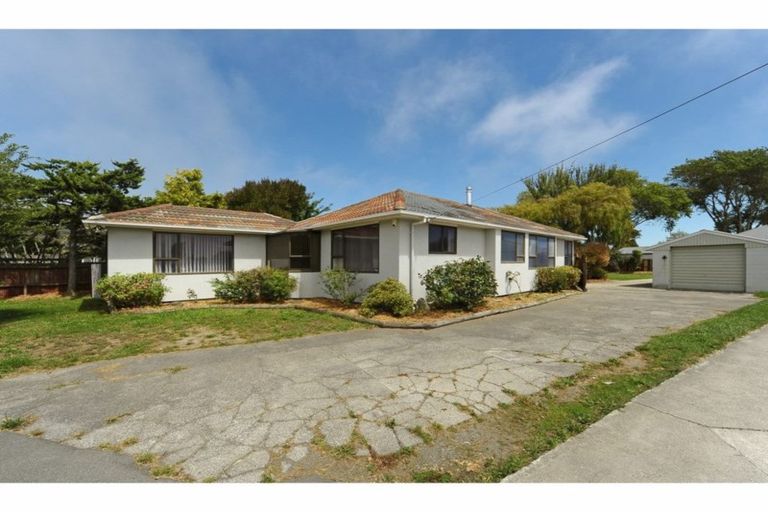 Photo of property in 100 Ascot Avenue, North New Brighton, Christchurch, 8083