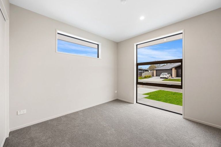 Photo of property in 27 Grey View Grove, Rangiora, 7400