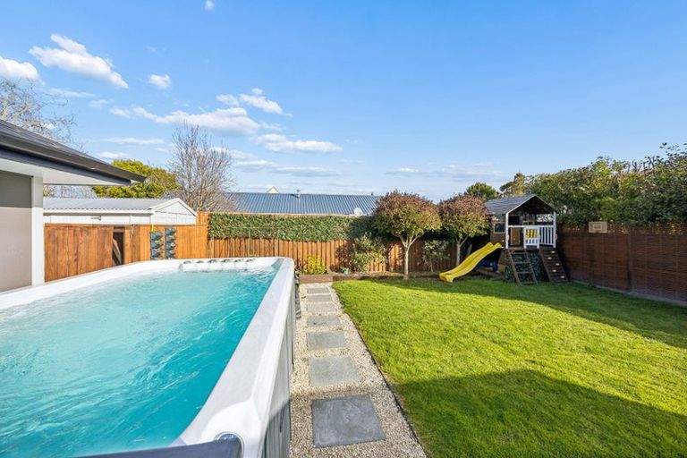 Photo of property in 14 Kahika Grove, Huapai, Kumeu, 0810