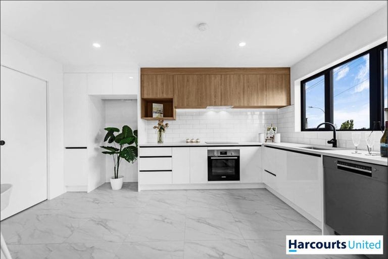 Photo of property in 1/6 Pah Road, Papatoetoe, Auckland, 2025