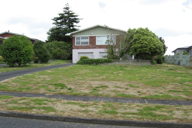 Photo of property in 6 Willis Avenue, Pukekohe, 2120