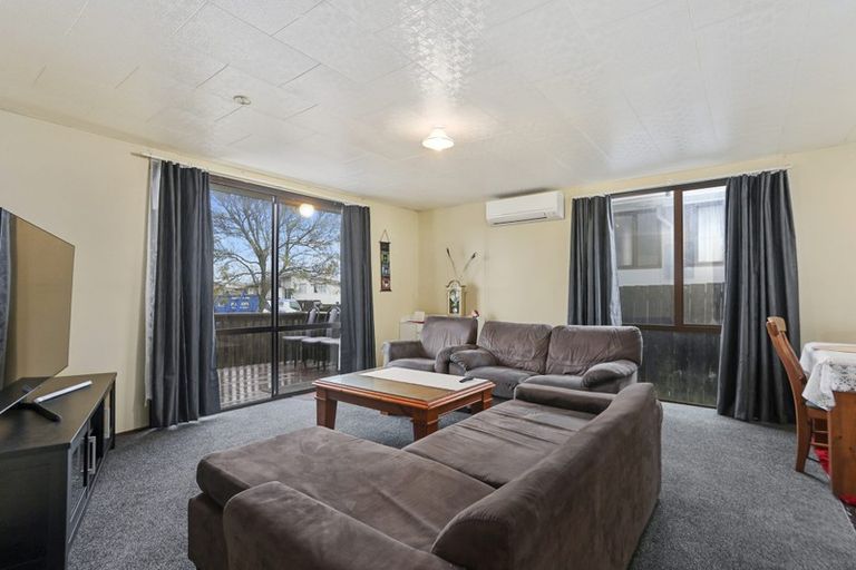 Photo of property in 1/62 Othello Drive, Clover Park, Auckland, 2023