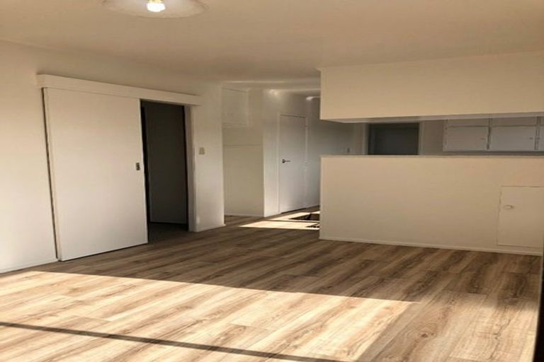 Photo of property in 9 Markham Place, Bucklands Beach, Auckland, 2012