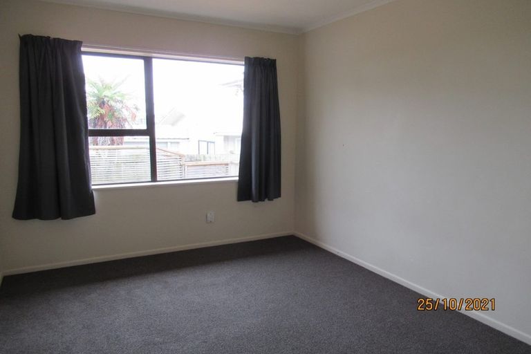 Photo of property in 1/2 Costar Place, Wiri, Auckland, 2104